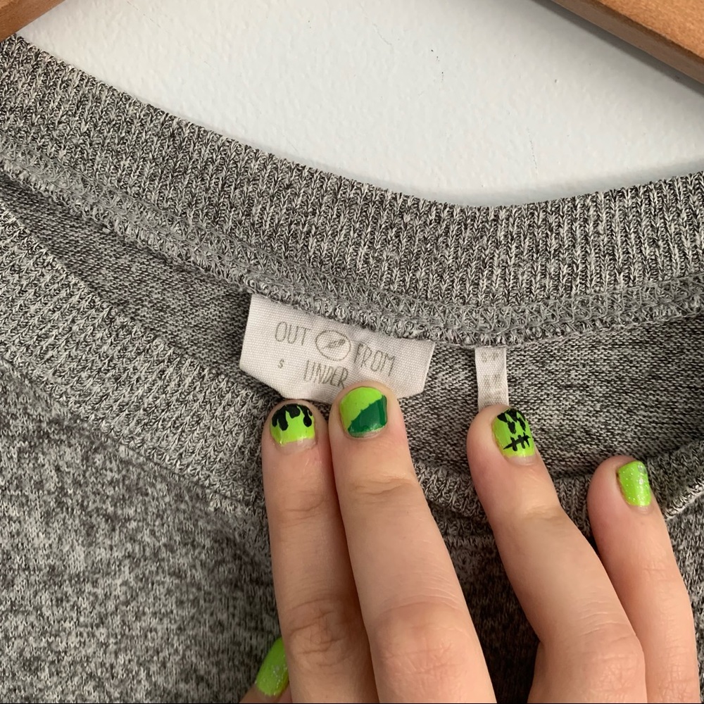UO basic grey sweater - Picture 2 of 5